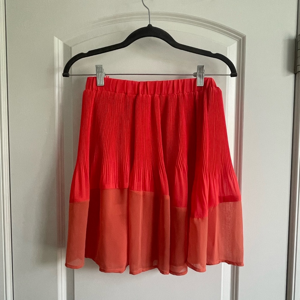 Collective concepts skirt. Orange and peach, perfect for summer!